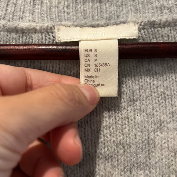 H&M oversized knit sweater - Picture 2 of 6